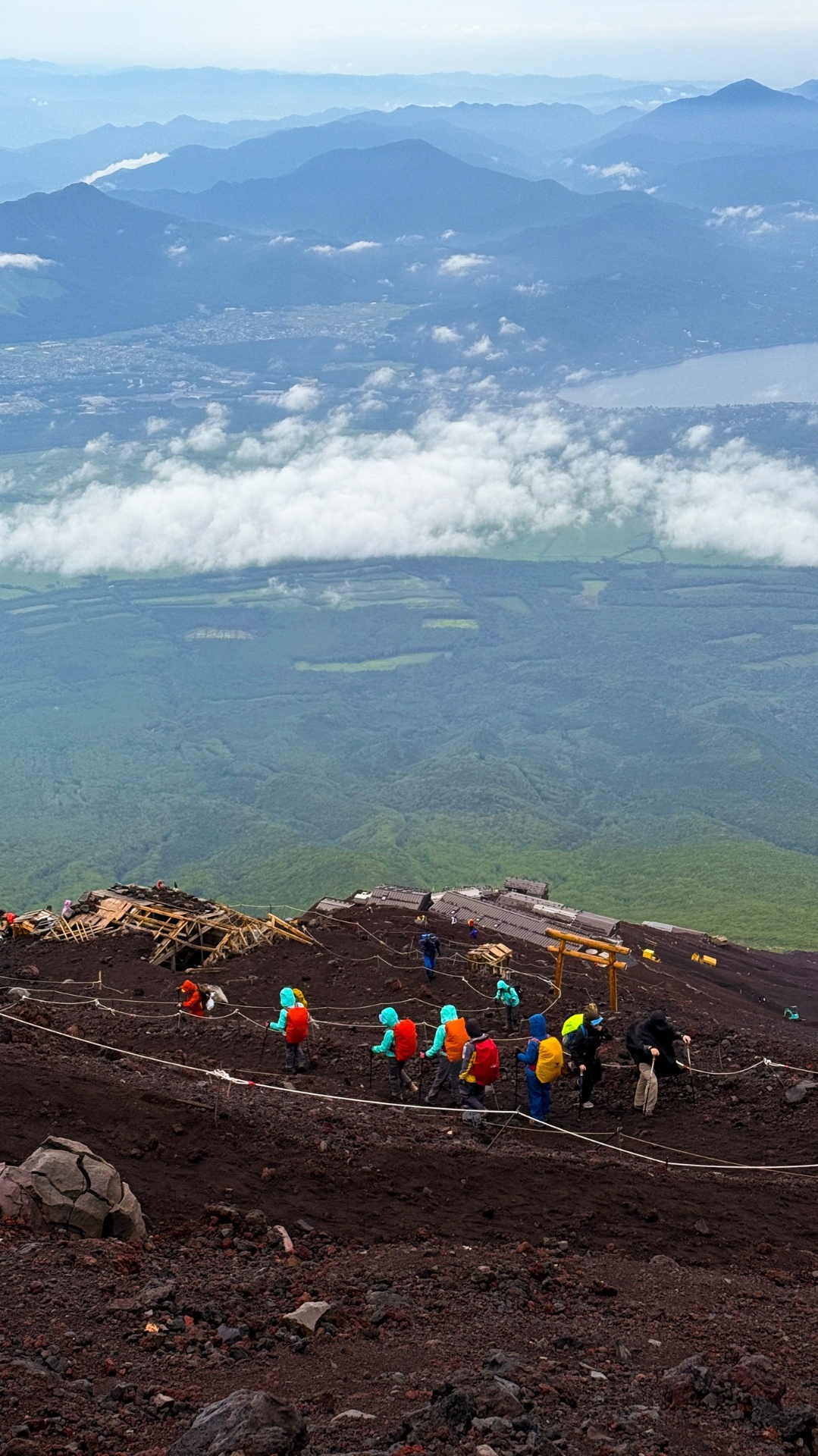 Descent path down Mount Fuji